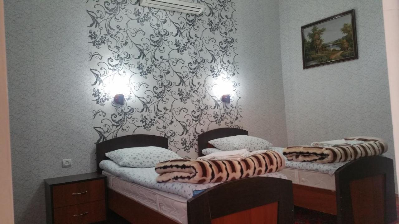Gulnara Guesthouse Tasken Kültér fotó