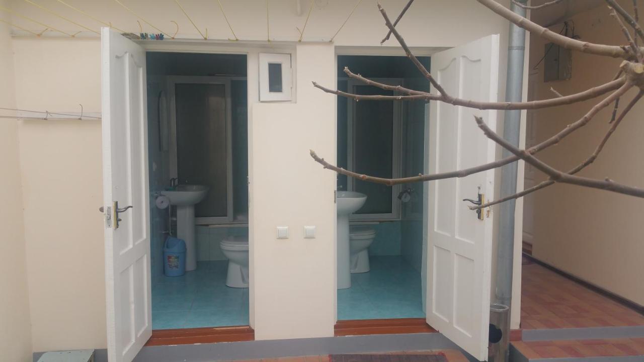Gulnara Guesthouse Tasken Kültér fotó