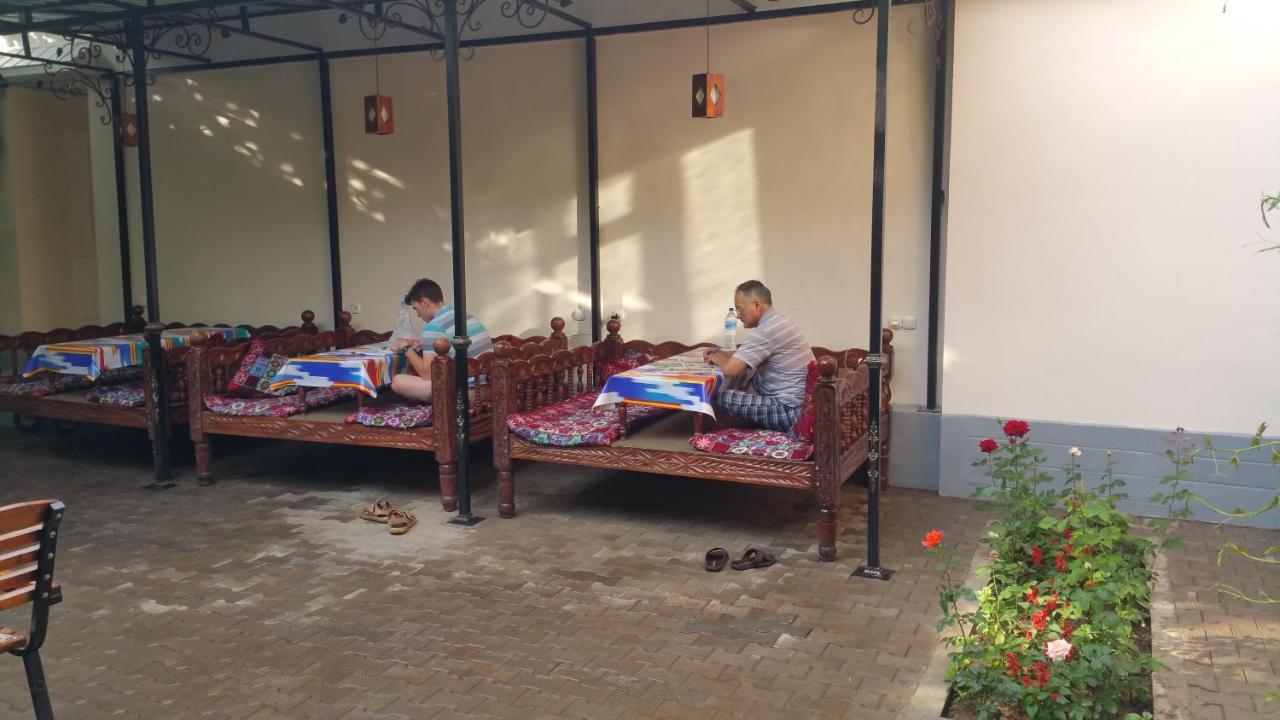 Gulnara Guesthouse Tasken Kültér fotó